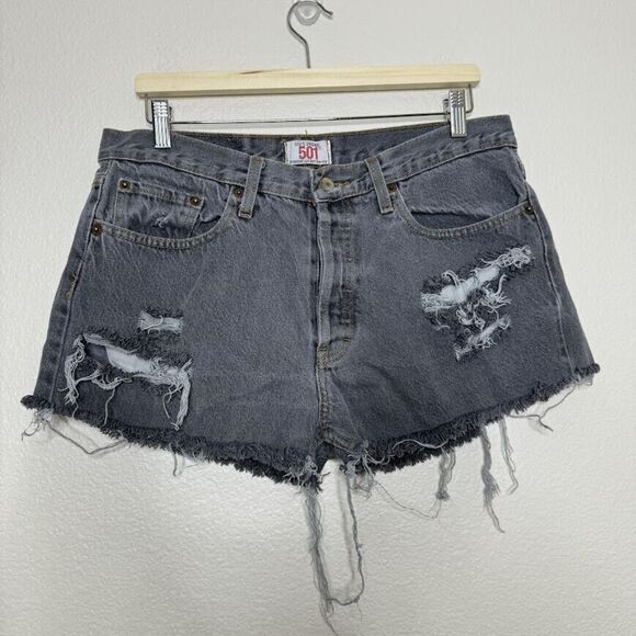 VINTAGE Levis 501 Short Size 33 Charcoal Button Fly Distressed Cut Off Upcycled - Picture 1 of 12